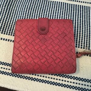 Pre-Loved Bottega Veneta Pink Woven Leather Women's Wallet